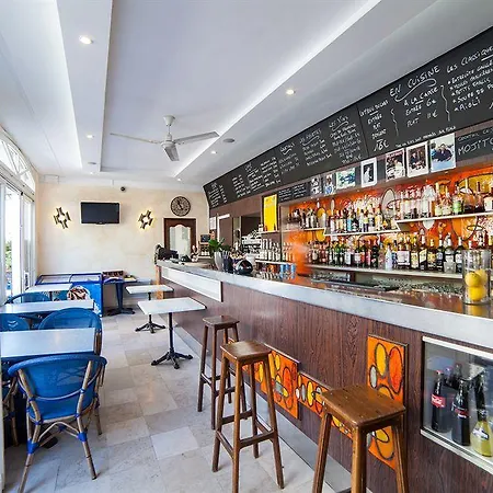 Hotel Le Provencal Renove En 2025 - Bord De Hyeres