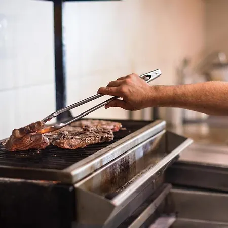 Le Provencal - Renove En 2025 - Bord De Hyeres