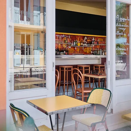 Le Provencal - Bord De Hotel