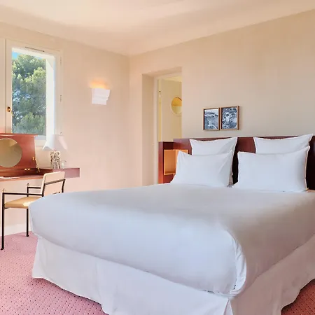Le Provencal - Bord De 4* Hyères