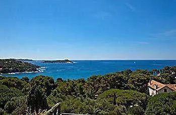 Le Provencal Renove En 2025 - Bord De Hotel Hyeres